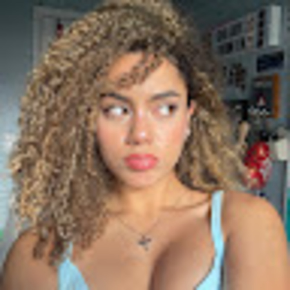 Meet your Posher, Adrieysha